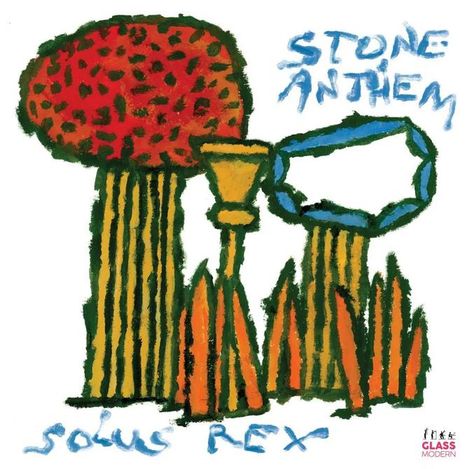 "STONE ANTHEM" und "solus REX" in blauer Schrift, abstrakte Formen in Rot und Gelb, mit einem blauen Umriss.