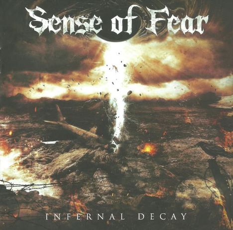 „Sense of Fear“ oben, „Infernal Decay“ unten. Dunkle, apokalyptische Landschaft mit stürmischem Himmel und Wirbelsturm.
