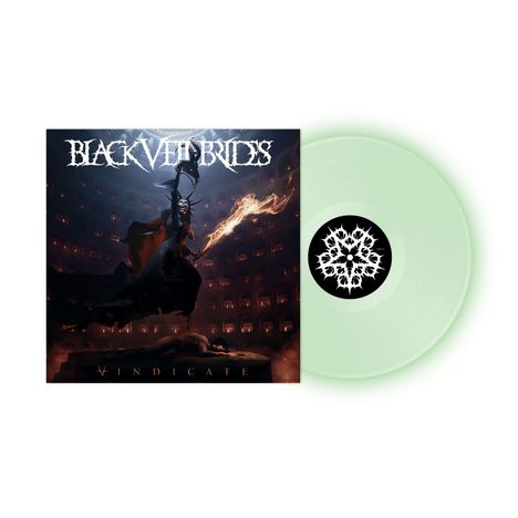 "BLACK VEIL BRIDES" oben, "VINDICATE" unten. Szene mit dunkler Gestalt und Flamme, mintgrüne Vinyl mit schwarzem Logo.
