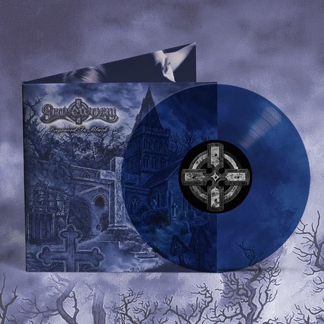 "Graveworm," "Engraved in Black." Blaues Vinyl mit gotischem Kreuz, düstere Architektur, kahle Bäume im Hintergrund.