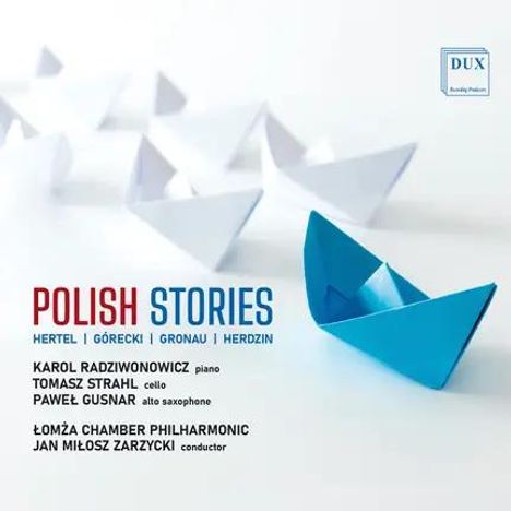 "POLISH STORIES" in roten und blauen Buchstaben, mit Musikerkreditangaben. Sechs Papierboote, eines blau, die restlichen weiß.