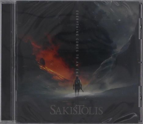 "EVERYTHING COMES TO AN END", darunter "SAKIS TOLIS". Eine Figur steht vor einem dramatischen, feurigen Himmel.