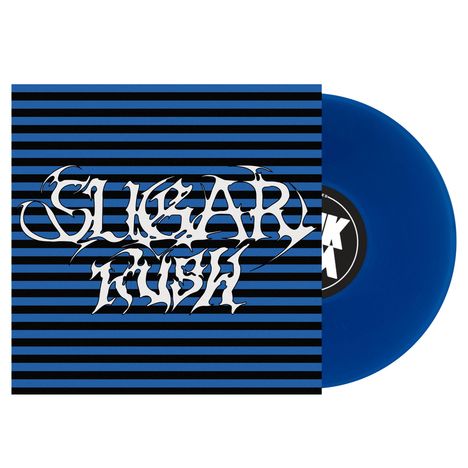 Text: "Sugar Rush". Hintergrund: Blau-schwarz gestreift. Vinyl rechts in Blau mit einem zentralen dunklen Etikett.