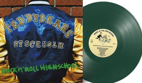 Auf einer blauen Jacke steht "TEDDYBEARS STOCKHOLM". Darunter in Grün "ROCK'N'ROLL HIGHSCHOOL". Rechts eine grüne Vinyl-Schallplatte.