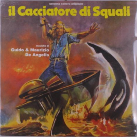 "Il Cacciatore di Squali". Ein Mann auf einem Boot kämpft gegen einen Hai. Dramatische Farben und dynamische Szene.