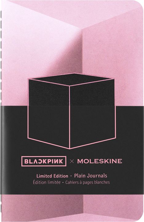 "BLACKPINK x MOLESKINE, Limited Edition · Plain Journals." Rosa Würfel auf schwarzem Hintergrund, minimalistisch gestaltet.