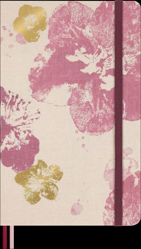 Hellbeige Notizbuchabdeckung mit rosa und goldenen Blumenabdrücken, elastisches Band rechts.