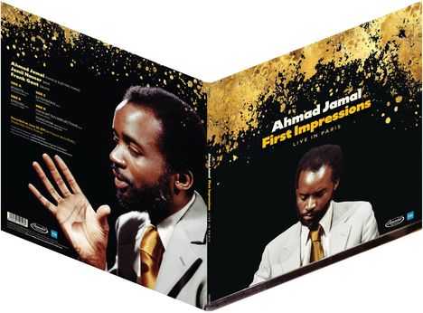 „Ahmad Jamal First Impressions Live in Paris“. Goldene Spritzer auf schwarzem Hintergrund, Mann im Anzug.