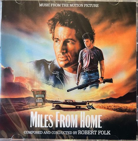 "Miles From Home", Komponist: Robert Folk. Illustration: Zwei Männer, einer mit Gewehr, vor einem brennenden Himmel.