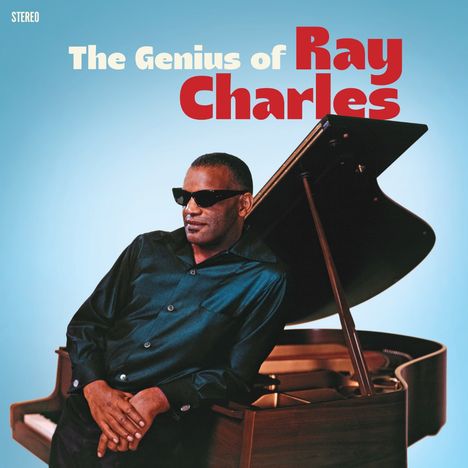 "The Genius of Ray Charles" in weiß und rot. Ein Mann mit Sonnenbrille lehnt lässig an einem Flügel.