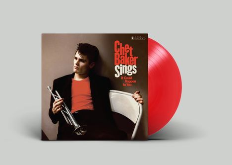 "Chet Baker Sings: It Could Happen to You". Ein Mann in schwarzem Anzug hält eine Trompete. Rote Vinyl-Schallplatte.