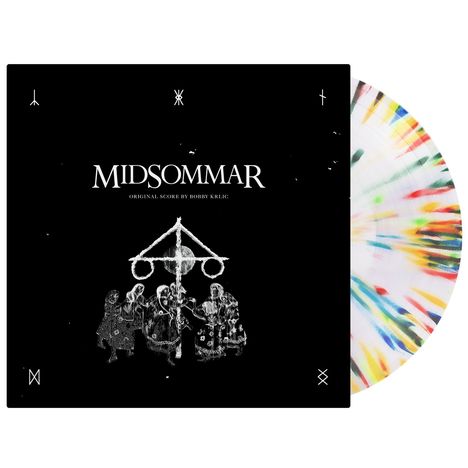 „Midsommar“, Original Score von Bobby Krlic. Illustration: Figuren um einen geschmückten Pfahl. Bunte Schallplatte.