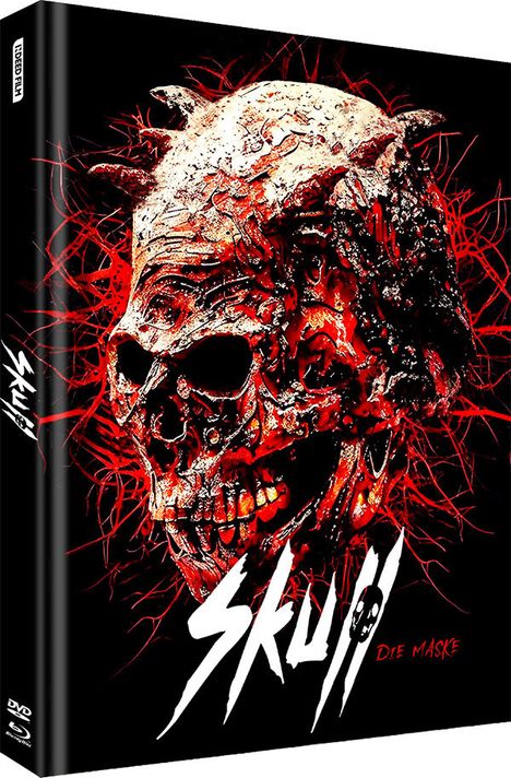 Text: "Skull - Die Maske." Illustration eines blutigen Schädels mit Hörnern auf schwarzem Hintergrund, umgeben von roten Linien.