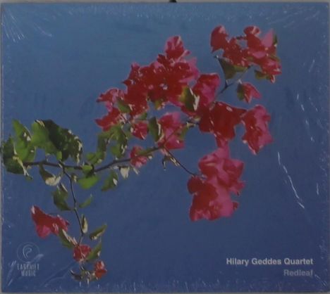 "Hilary Geddes Quartet - Redleaf" steht unten rechts. Ein blühender Zweig mit pinken Blüten vor blauem Hintergrund.