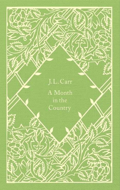 Text: "J.L. Carr A Month in the Country". Florales Muster auf grünem Hintergrund.