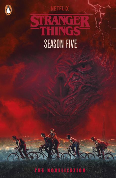 Oben steht "Stranger Things Season Five." Darunter fahren vier Personen auf Fahrrädern vor einem roten Himmel.