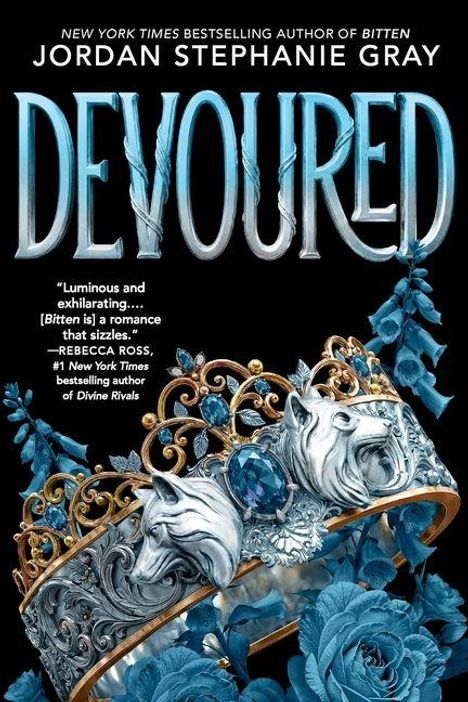 „Devoured“ von Jordan Stephanie Gray. Blaue Rosen, kunstvolle Krone mit Tiermotiven und Edelsteinen.