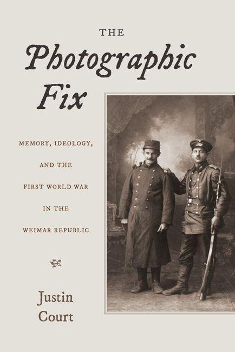 Justin Court: The Photographic Fix, Buch