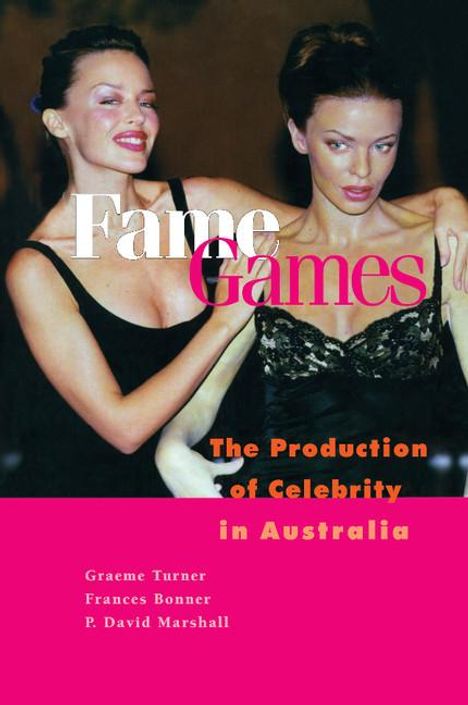 "Fame Games: The Production of Celebrity in Australia" steht über zwei Frauen in eleganter Kleidung.