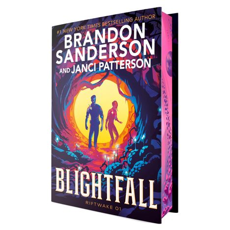 Das Buch "Blightfall" von Brandon Sanderson und Janci Patterson zeigt zwei Figuren in einem leuchtenden Wald.