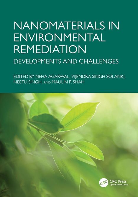 "NANOMATERIALS IN ENVIRONMENTAL REMEDIATION: DEVELOPMENTS AND CHALLENGES" steht in Weiß auf grünem Hintergrund. Unten sind Blätter.