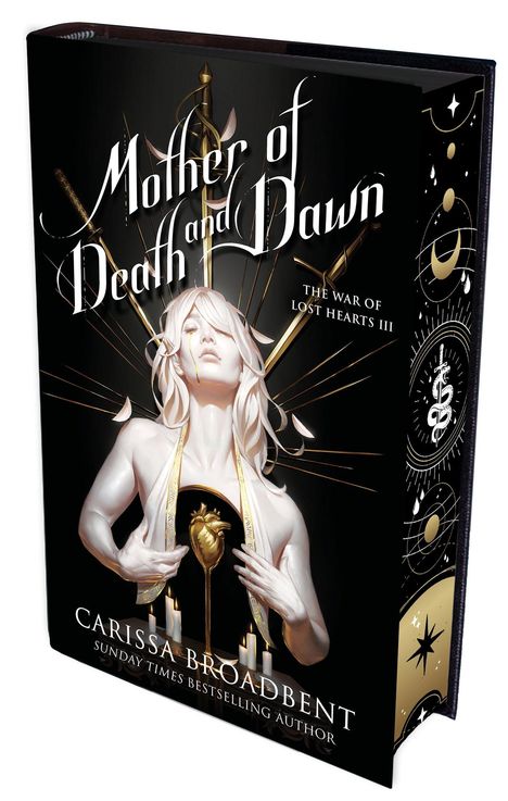 Text: "Mother of Death and Dawn", "The War of Lost Hearts III", "Carissa Broadbent", "Sunday Times Bestselling Author". Eine weiße Statue hält ein goldenes Herz, im Hintergrund Schwerter und Lichtstrahlen.