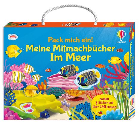 „Pack mich ein! Meine Mitmachbücher Im Meer“ steht in gelber Schrift auf blauem Hintergrund mit bunten Fischen und Korallen.