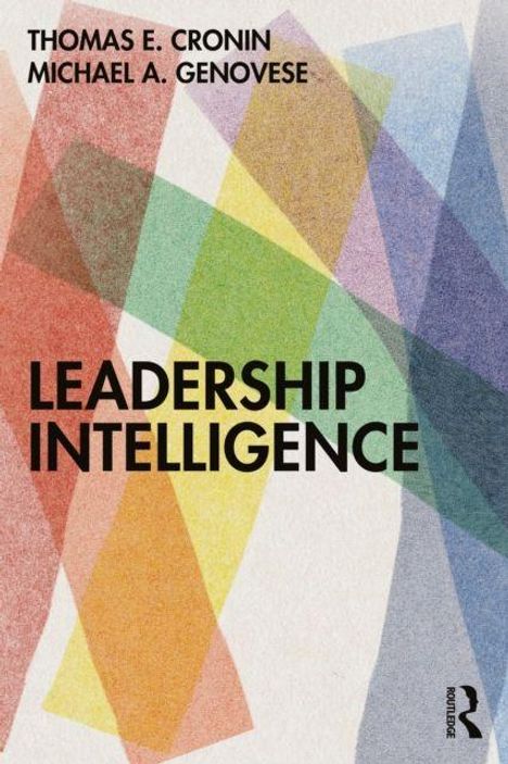 "LEADERSHIP INTELLIGENCE" in schwarzer Schrift auf buntem, abstraktem Hintergrund mit farbigen geometrischen Formen.