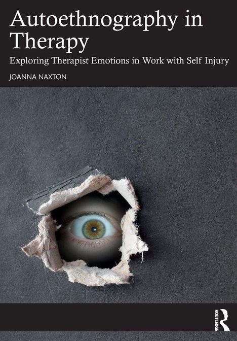 „Autoethnography in Therapy“ – Auge schaut durch ein Loch in der Wand.