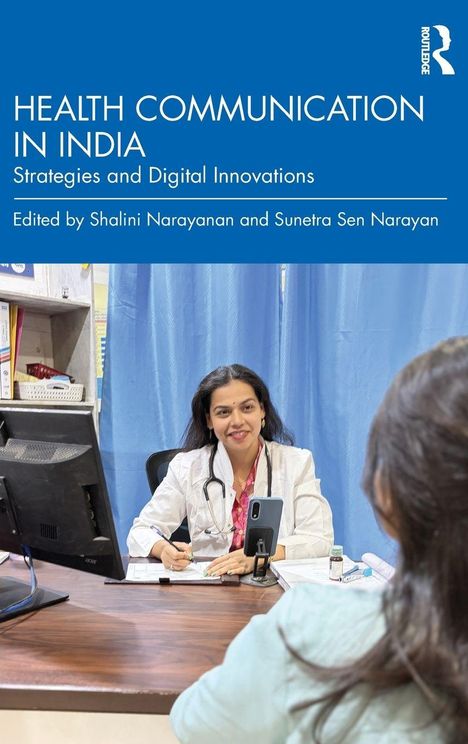 "Health Communication in India: Strategies and Digital Innovations." Eine Ärztin spricht mit einer Patientin.
