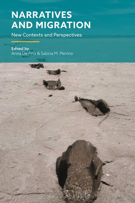 Titel: "Narratives and Migration". Bearbeitet von Anna De Fina & Sabina M. Perrino. Sandige Landschaft mit Fußabdrücken.
