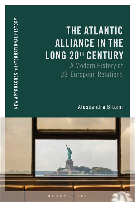 "The Atlantic Alliance in the Long 20th Century" von Alessandra Bitumi, Statue of Liberty durch ein Fenster sichtbar.