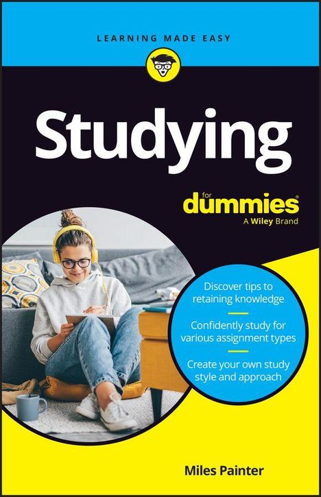 „Studying for Dummies“ von Miles Painter betont Lerntipps. Frau mit Kopfhörern sitzt lesend auf Sofa.