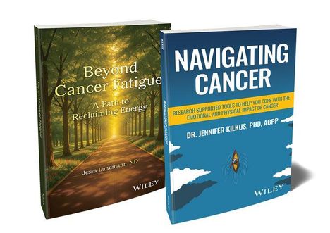Zwei Bücher: "Beyond Cancer Fatigue" von Jessa Landmann, grüne Waldszene, und "Navigating Cancer" von Dr. Jennifer Kilkus, blau mit Boot.