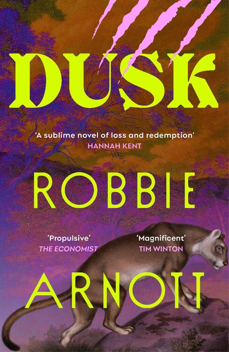 Der Text beschreibt das Buch "Dusk" von Robbie Arnott. Ein Tier in einer farbenfrohen, surrealen Landschaftszene.