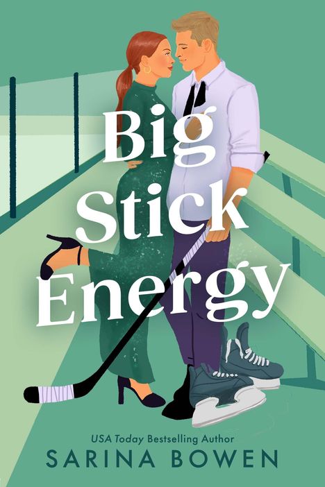 "Big Stick Energy" steht in großen Buchstaben, darunter "Sarina Bowen". Ein Mann und eine Frau stehen eng beieinander, er hält einen Hockeyschläger.