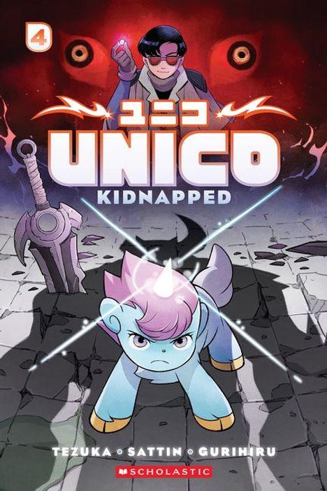 "UNICO KIDNAPPED" in großen Buchstaben. Illustration: Ein kleines Einhorn mit rosa Mähne steht entschlossen auf einem zerbrochenen Boden. Im Hintergrund eine bedrohliche Gestalt.