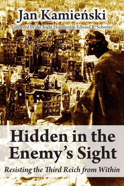 Jan Kamienski: Hidden in the Enemy's Sight, Buch