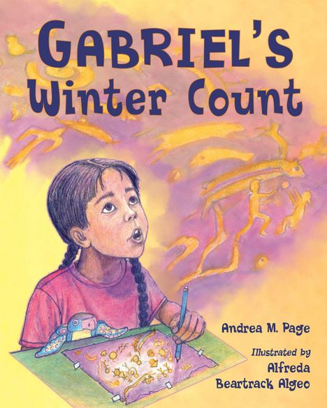 „Gabriel's Winter Count“ in großen Buchstaben. Illustration: Kind mit Zöpfen malt Symbole auf Papier.