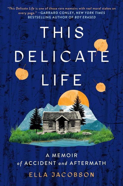 "THIS DELICATE LIFE" von Ella Jacobson. Illustration eines Hauses vor Bergen und Sonne, blaue Birkenhintergrund.