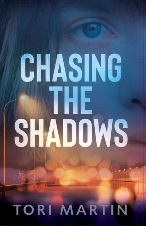 Tori Martin: Chasing the Shadows, Buch