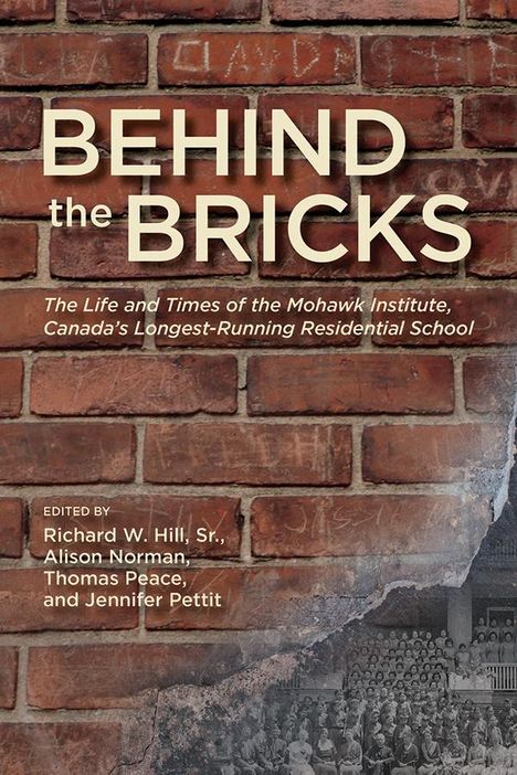 Richard W Hill Sr: Behind the Bricks, Buch