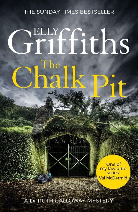 Elly Griffiths: The Chalk Pit, Buch