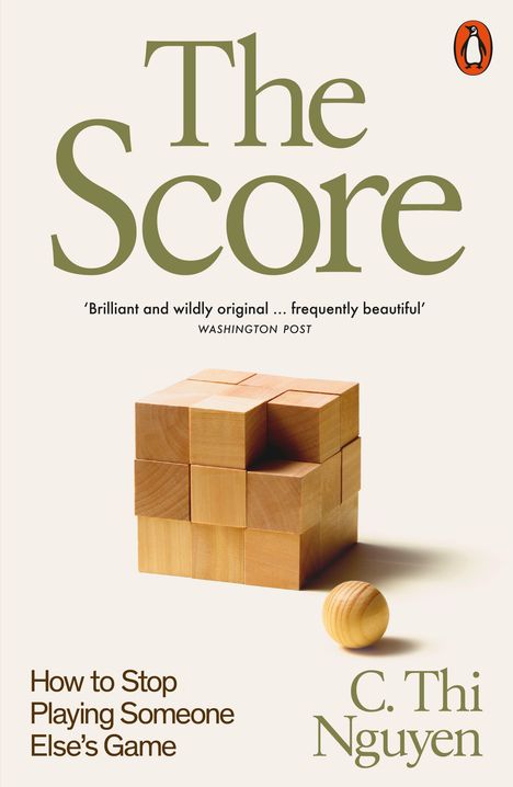 "The Score" und "How to Stop Playing Someone Else's Game" stehen im Fokus, mit einem Holzblock-Puzzle und Logo oben rechts.