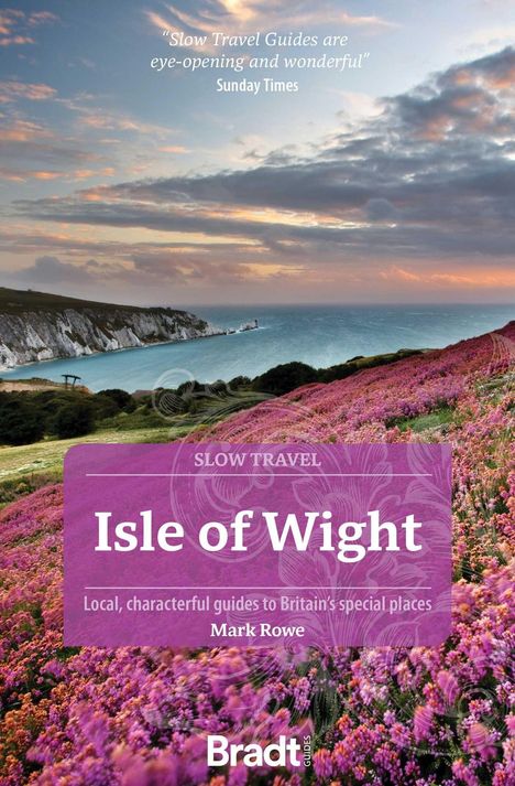 „Isle of Wight“ von Mark Rowe, Lob von Sunday Times. Küstenlandschaft mit Klippen und violetten Blumenfeldern im Vordergrund.
