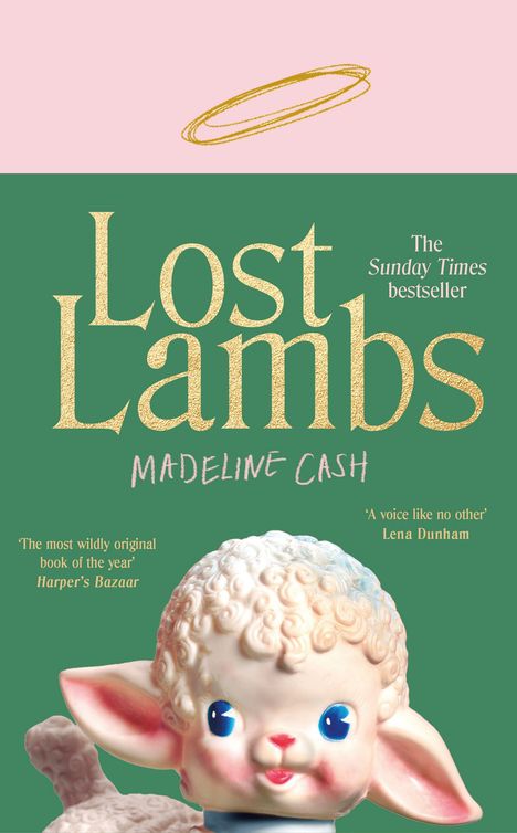 "Lost Lambs" von Madeline Cash. Ein Lamm mit blauen Augen, weißem Fell. Hintergrund grün, oberer Teil rosa mit Heiligenschein.