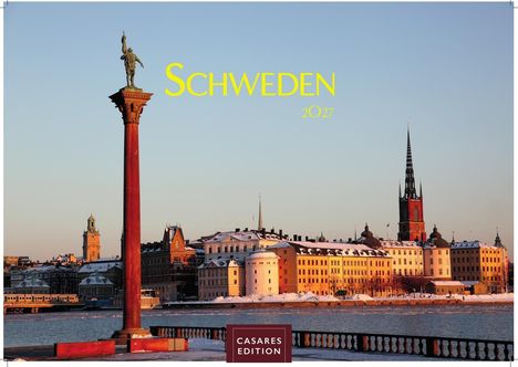 Text: "SCHWEDEN 2027" und "CASARES EDITION". Stadtansicht im Sonnenuntergang mit Turm und Statue im Vordergrund.