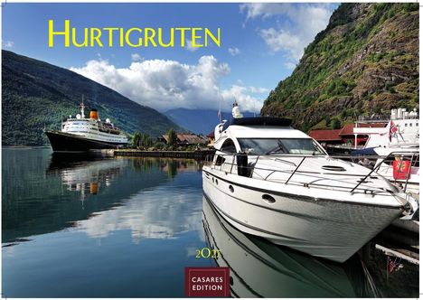 Hurtigruten, 2024, Casares Edition. Ein Kreuzfahrtschiff und eine Yacht, umgeben von Bergen und ruhigem Wasser.
