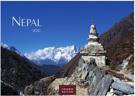 "NEPAL 2027" in weißen Buchstaben, darunter eine schneebedeckte Berglandschaft mit einem Steindenkmal im Vordergrund.