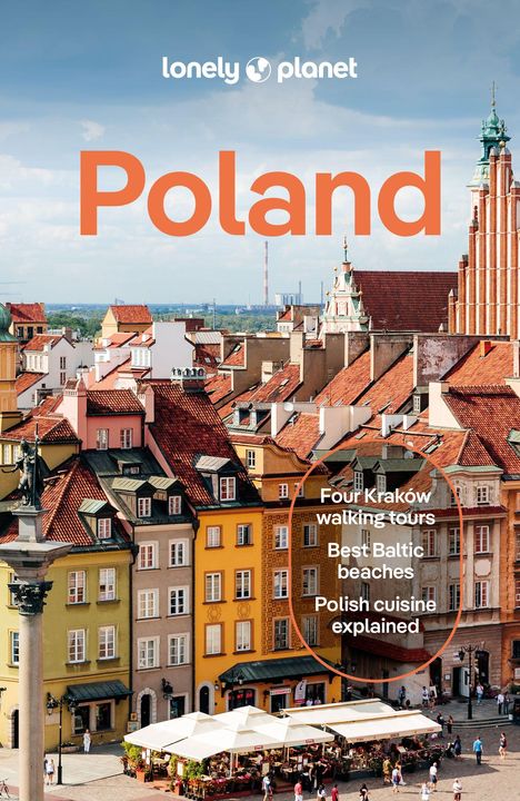Titel "Poland" in großen Buchstaben. Es zeigt bunte Gebäude mit roten Dächern und einen belebten Platz.